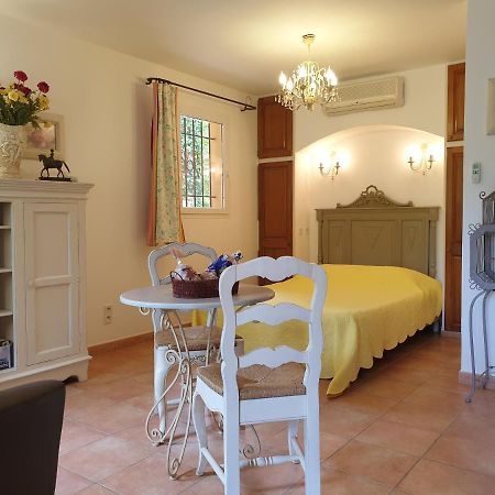 Residence A Merula Calvi  Zewnętrze zdjęcie