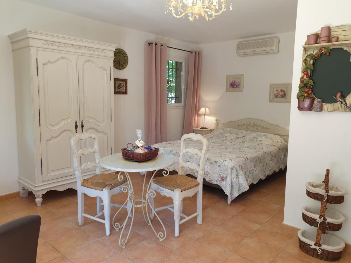 Residence A Merula Calvi  Zewnętrze zdjęcie