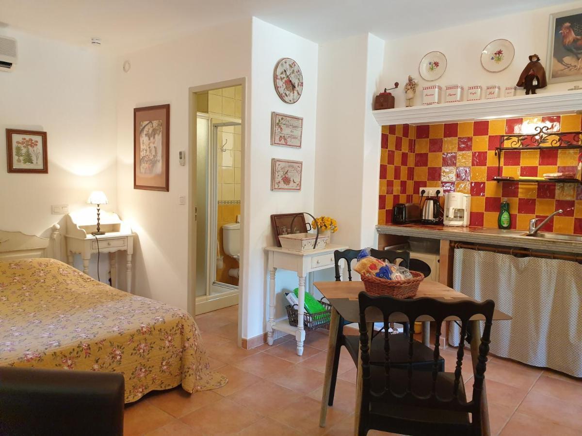 Residence A Merula Calvi  Zewnętrze zdjęcie