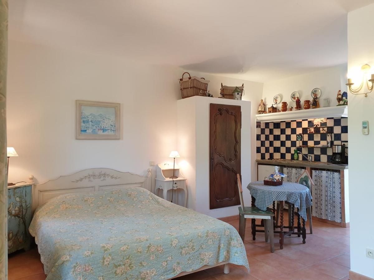 Residence A Merula Calvi  Zewnętrze zdjęcie