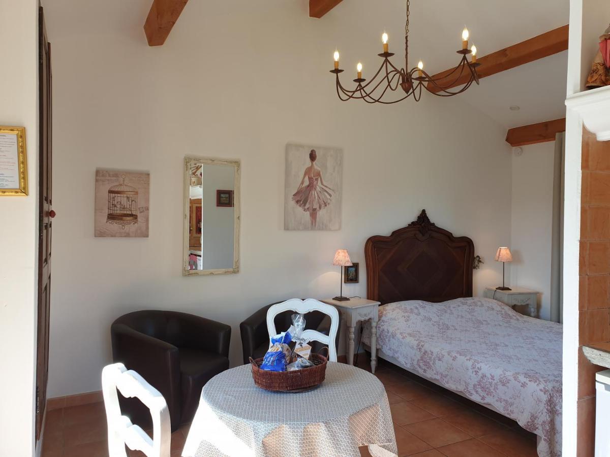 Residence A Merula Calvi  Zewnętrze zdjęcie