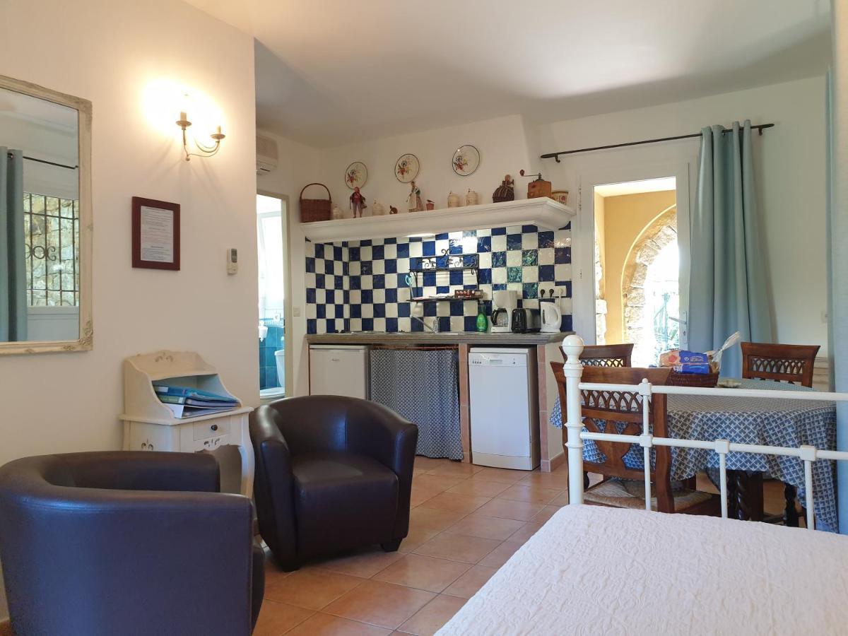 Residence A Merula Calvi  Zewnętrze zdjęcie