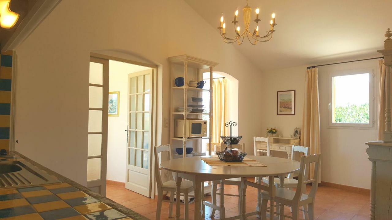 Residence A Merula Calvi  Zewnętrze zdjęcie